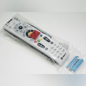 New Never opened DIRECTV RC66RX RF Remote Control - R,H/HR & Above - XMP
